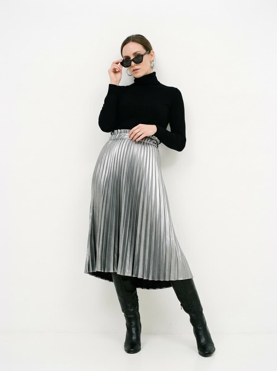 AI generated Midi Skirts example - Medium Shot